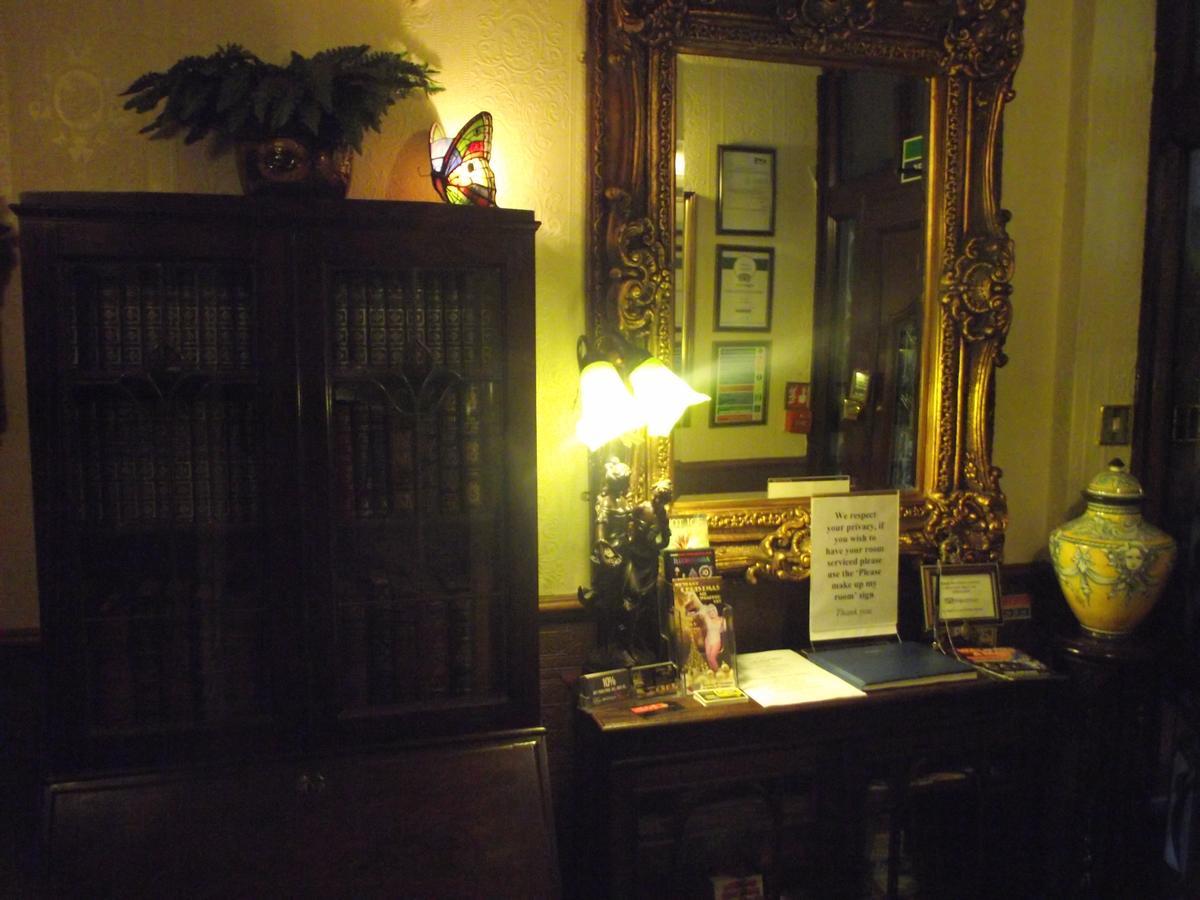 The Molly House — Photos 1
